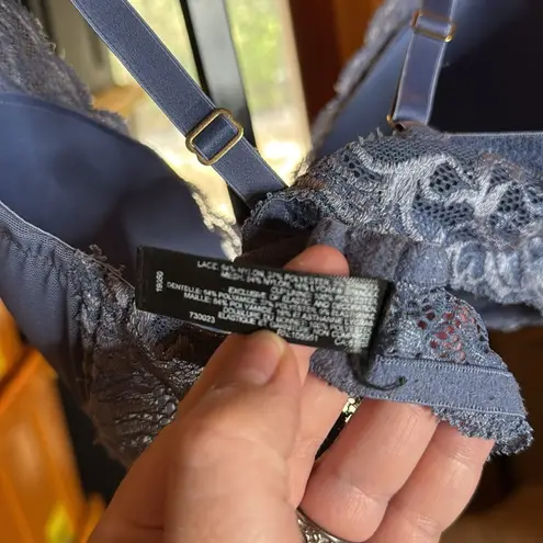 Natori Feathers Contour Plunge Lace