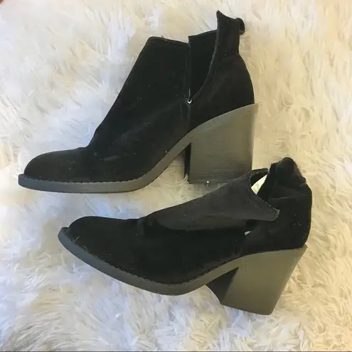 Rampage  black velvet ankle slip-on booties