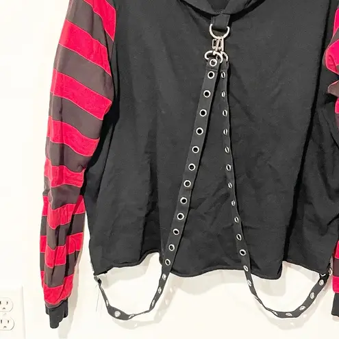 Hot Topic  Plus Size 1X Red & Black Stripe Harness Crop Hoodie Long Sleeve Goth