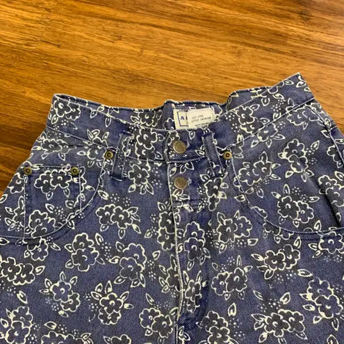 Arizona Jeans Arizona Jean Co Vintage Floral Denim Shorts Womens Size 7 High Waist Jean Shorts