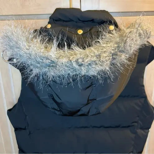 Talbots  Petites Black Puffer Vest With Removable Faux Fur Hood Size Small