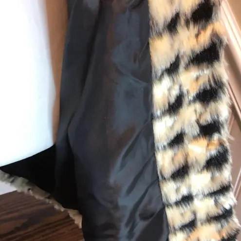 Black and White Houndstooth Faux Fur Teddy Notched Collar Pea Coat NWT Size M