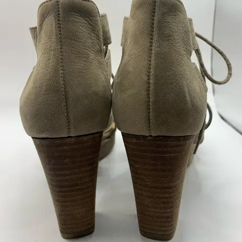 Paul Green  Hana Sandals Taupe Embossed Nubuck Leather Ghillie Platform Heel 7.5