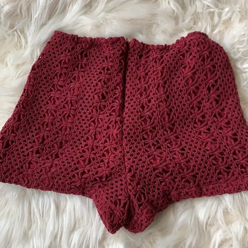 LA Hearts  Maroon Crocheted Shorts With Back Zipper. Stretchy. Size Small