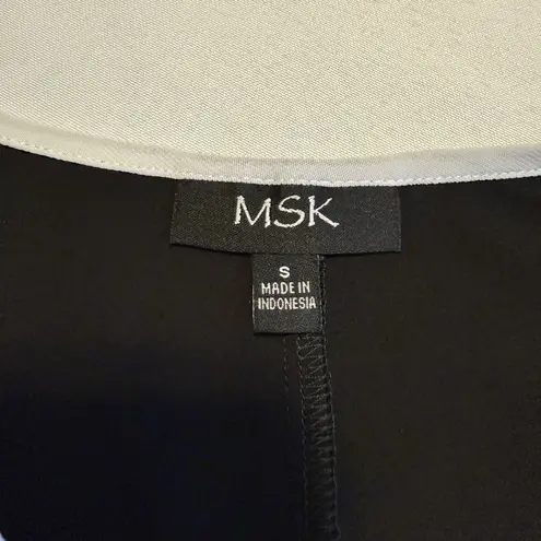 MSK Women's Black/White Cold Shoulder Flowy Floral Knee Length Dress NWT Size S Black