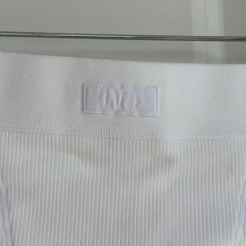 SKIMS Cotton Rib Boxer in Snow, Size Medium