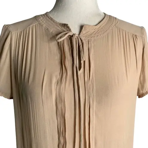 Ro & De  Pleated Peplum Blouse Top S Beige Short Sleeve High Low Hem Tie Neck