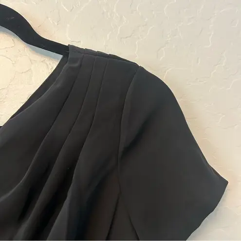 Brooks Brothers black short sleeve draped v-neck faux wrap dress size 2