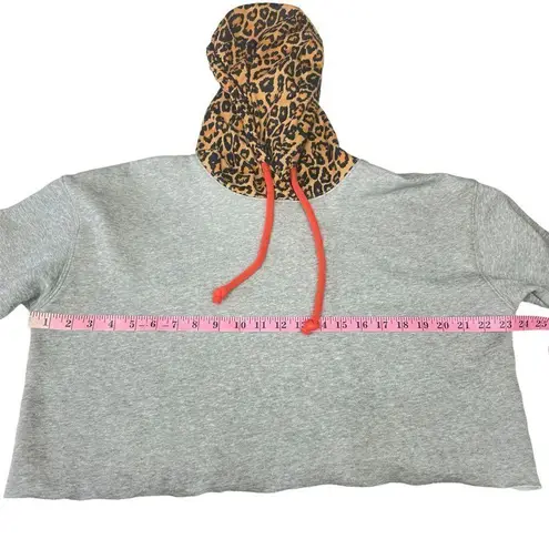 celestial Bodiez Gray Leopard Print Hooded Cropped Sweatshirt Size Medium Gray
