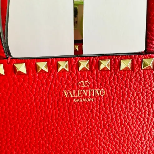 Valentino Garavani Trapeze Rockstud Shoulder Tote Red Grained Calfskin Leather