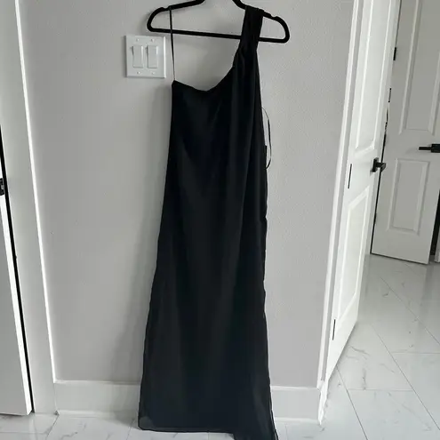 Tuckernuck Pomander Place Black Soleil Gown Size Medium New