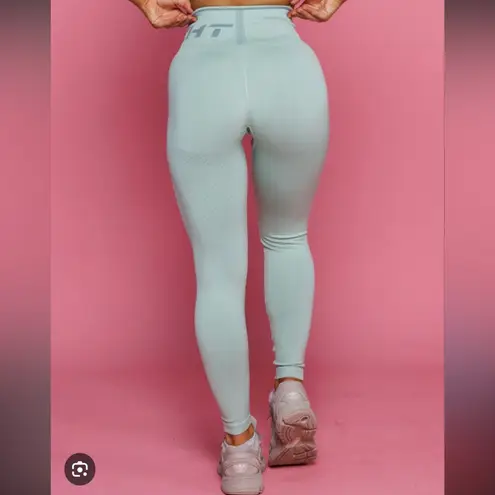 ECHT  ARISE (2) pairs seamless return leggings XS‎ (2) pair bundle