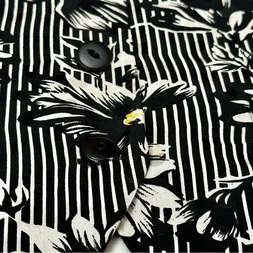 Julie Francis Vtg Black White Daisy Silk Women Sz 8 Short Sleeve Fitted Jacket