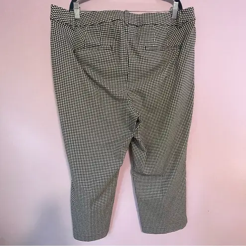 Lane Bryant  Trouser Size 18 Cropped Black Gingham Slim Capri Pant