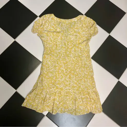 Wish Golden Bloom Floral Mini Dress V-Neck Short Sleeve Ruffles Mustard Yellow L