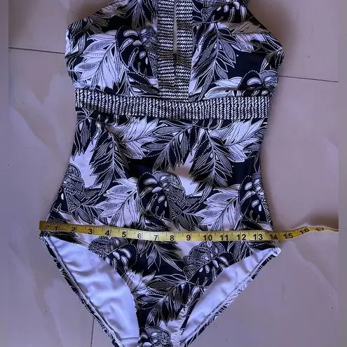 Catalina Women's High Neck Keyhole One Piece Swimsuit Size Small Black/White