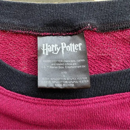 Harry Potter Quidditch Long Sleeve Pullover Top in Burgundy/Gray