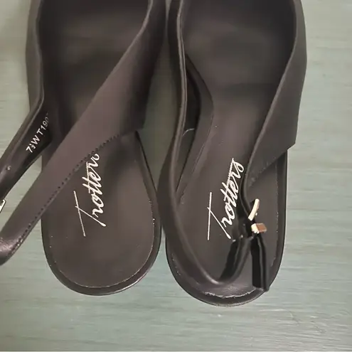 Trotters Keely Slingback Pumps