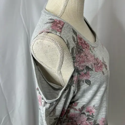 Westport cold shoulder top size medium