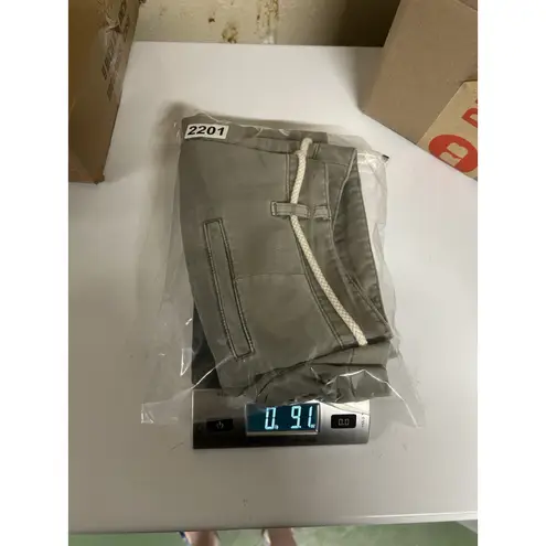 J Jill Jjill Rope Belt Belted Chino Shorts Mid Rise 7" 7 Inch Inseam Size 8 Green