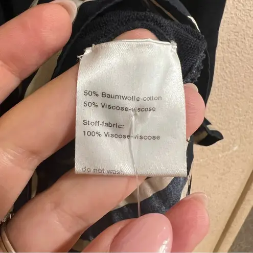 Akris Punto Navy blue sweater skirt long sleeve stripes size US 6