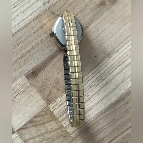 Waltham Vintage Ladies Watch Mechanical Winding Stainless Dial Gold Stretch Band