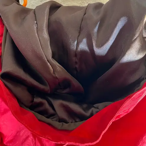 Burton Red Ski Jacket with Hood and Relaxed Fit