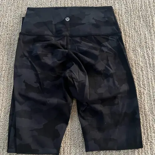 Lululemon Black Camo Wunder Under 21” Leggings