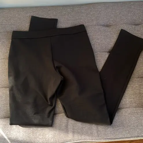 Sarah Pacini black stratight leg pull on pants. Size 3 Size L