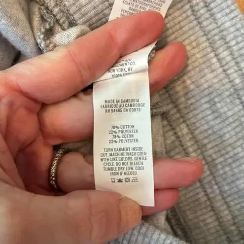 Aerie  Flared Sweatpants Grey Velour Kick It Size Large Long