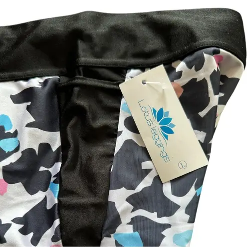 Lotus leggings Black and White Multicolor Size Large