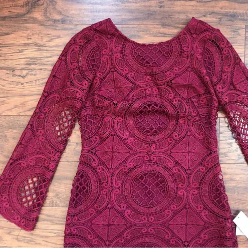 Alexia Admor • burgundy lace mini dress cocktail bell sleeve maroon low back