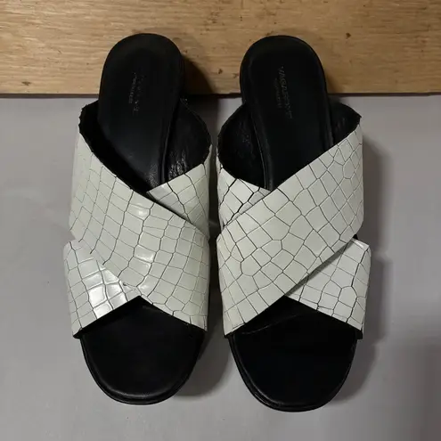 Vagabond White Croc Embossed Platform Block Heel Mules Sandals Women's 38 (US 8)