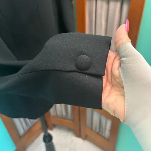 Le chateau Liz Claiborne Collection Elegant Black Ruffle Jacket