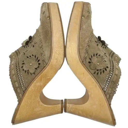 via spiga  Light Brown Suede Laser Cut Floral Suede Studded Mule Women’s Size 6.5