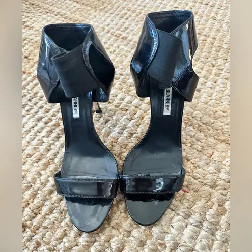 Manolo Blahnik EUC Auth Black Patent Strap Heeled Sandals 37.5