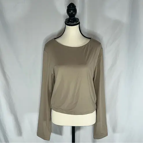 Reoria Long Sleeve Cropped Top in Nude Size XXL Tan