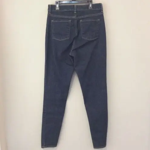 L.L.Bean  Classic Fit Jeans Sz 8 Straight Leg Stretch Denim Blue Dark Wash