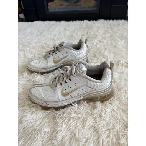 Nike  Air VaporMax 2019 Women's Running Shoes White Gold CK9670-100‎ Size US 8