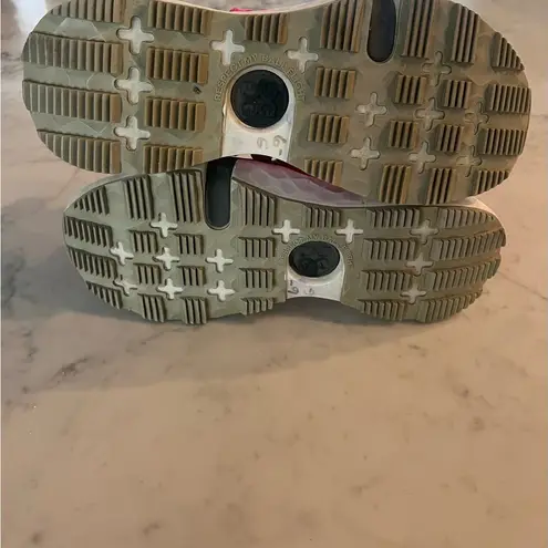 G/FORE MG4.1 knit golf shoe Women’s 7 Limited Edition Day Glo Pink