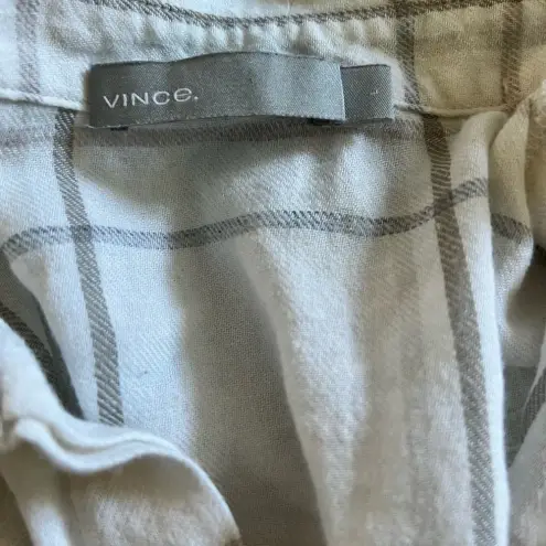 Vince  bar plaid‎ popover in off white button down shirt