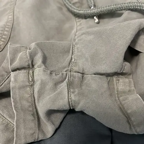 Quince Vintage Wash Tencel Utility Shorts Size Medium Green