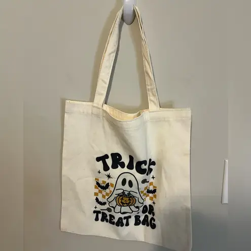 Cream Trick or Treat Ghost Tote Bag