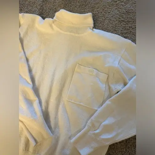 Saville Vintage Turtleneck Button Pocket Sweater White Cream Size M