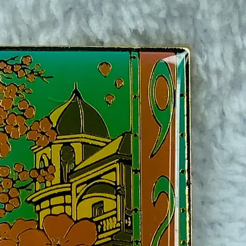 Cherry Blossom Festival 1992 Macon Georgia Vintage Tie Tack Lapel Pin Brooch