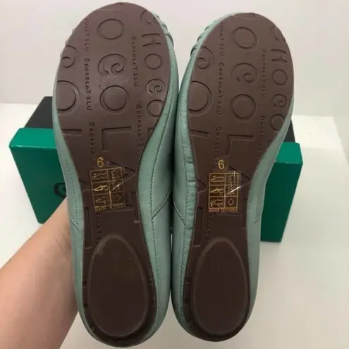 Chocolat Blu NWT pintuck green leather flats WIDE