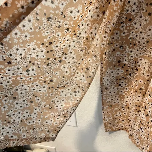 Wild Fable  Sheer Chiffon Floral Tab White Flutter Bell Sleeve Tie‎ Front Kimono