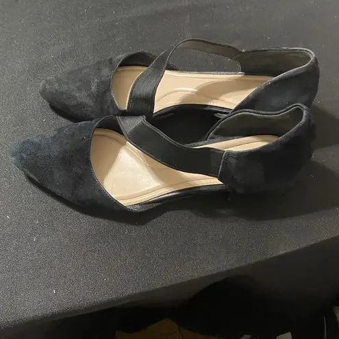 Preston & York  WO SIZE 9 (fits like 8.5 ) Elastic strap. LACK SUEDE FLATS CLEAN