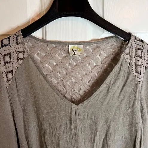 Anthro Fig and Flower Womens Boho Peasant Flowy Top Size Large Embroidered Tan