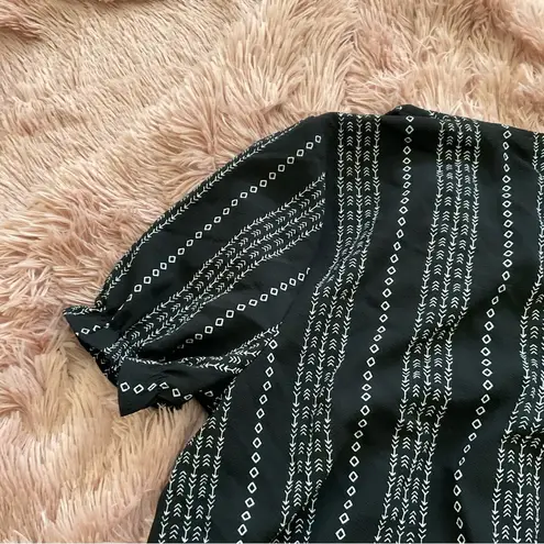 Love Tree Brand -  crop top black thumbnail 9